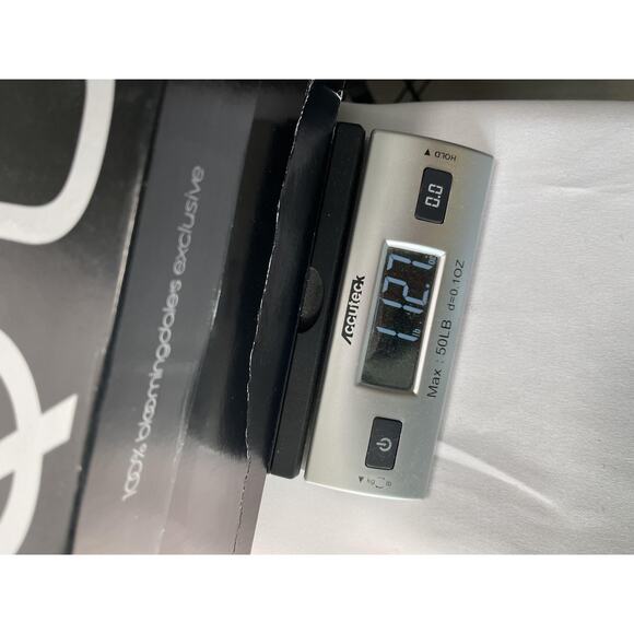 AQUA Perle Shoes Women's SZ 6 Black Croc Embossed Loafer Gold Chain Slip On - Picture 7 of 7